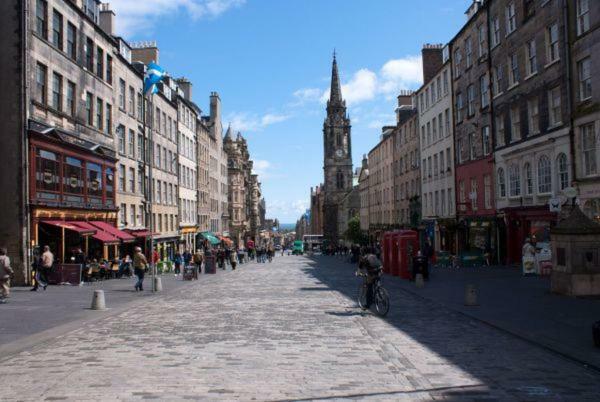 Апартаменти Parliament Square - Royal Mile Единбург Екстер'єр фото